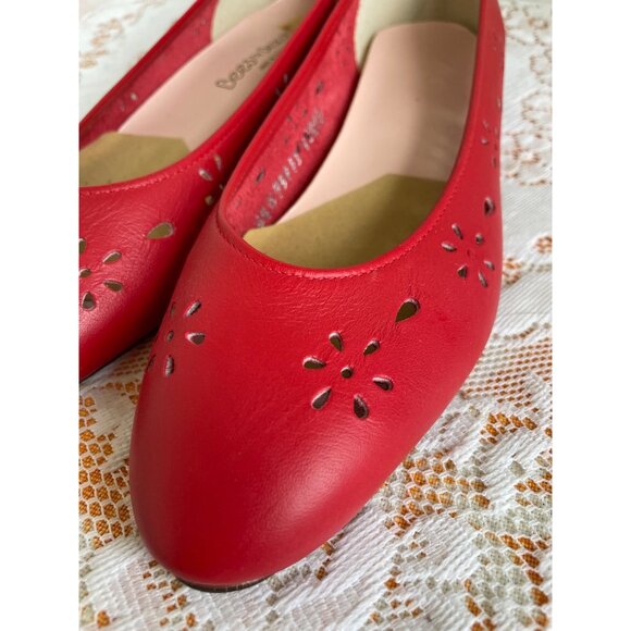 Vintage 1990s NIB Beacon Bees Red Leather Cutout Flats Size 6.5 M - Picture 3 of 10